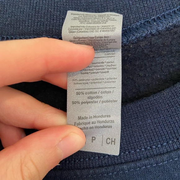 Gildan‎ adult graphic crewneck — small - Picture 5 of 6